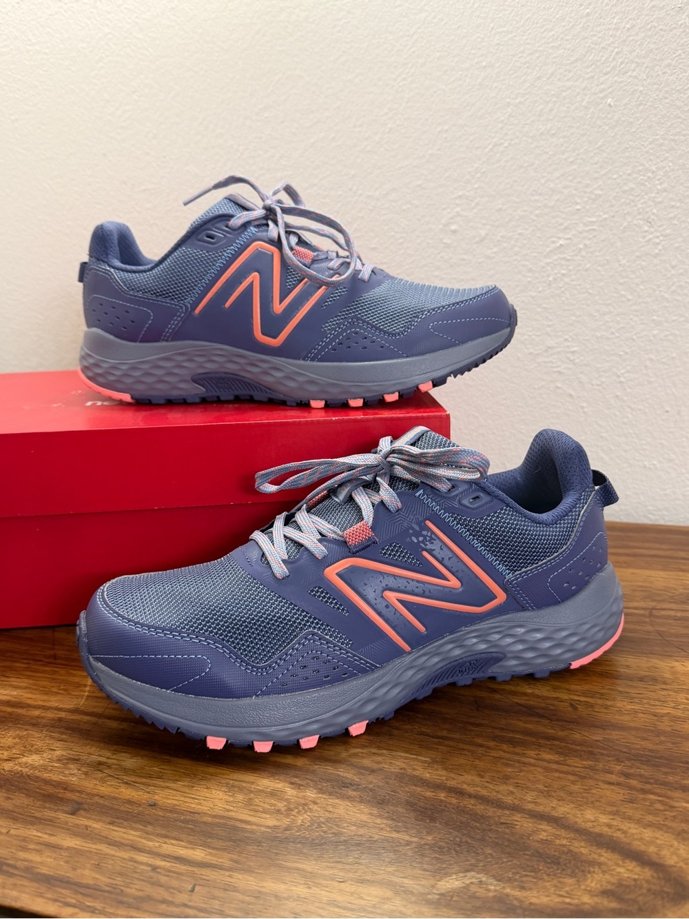 NIB New Balance 410 V8 Trail Running Shoes Women’s Size 9.5